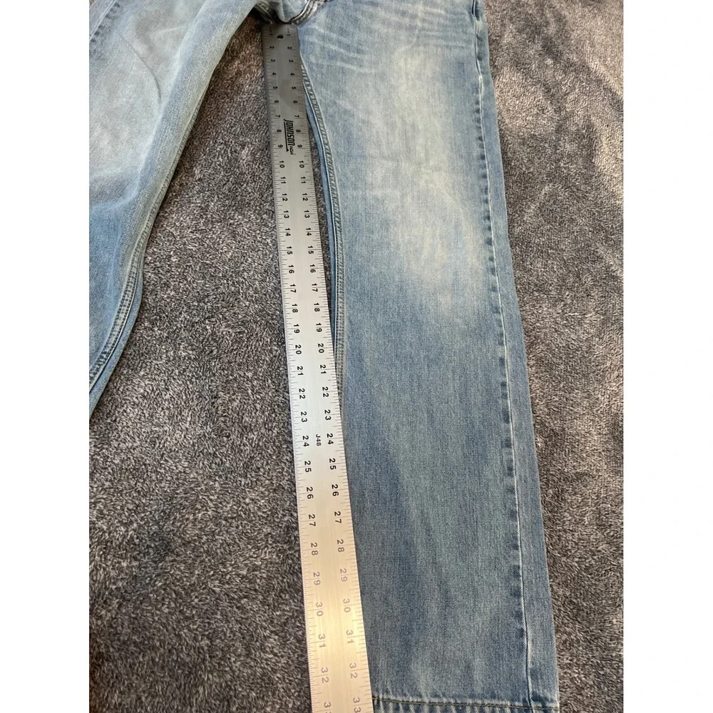 Levis 505 Regular Fit Straight Leg Light Wash Denim Jeans Mens 34x34 Blue - Picture 2 of 8